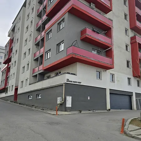 Gray Nearby Amethyst & Vivo Mall Apartment